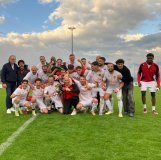 Les joueurs saviésans avec le trophée.